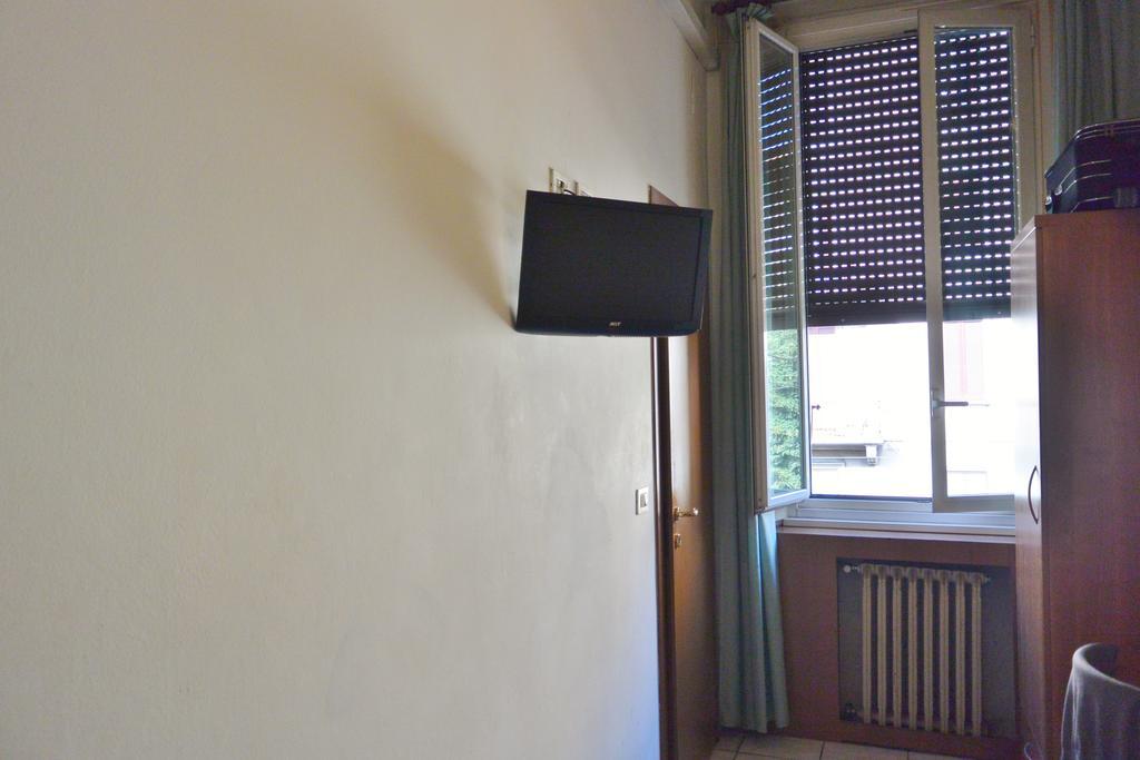 Hotel Oriente Milan Bagian luar foto